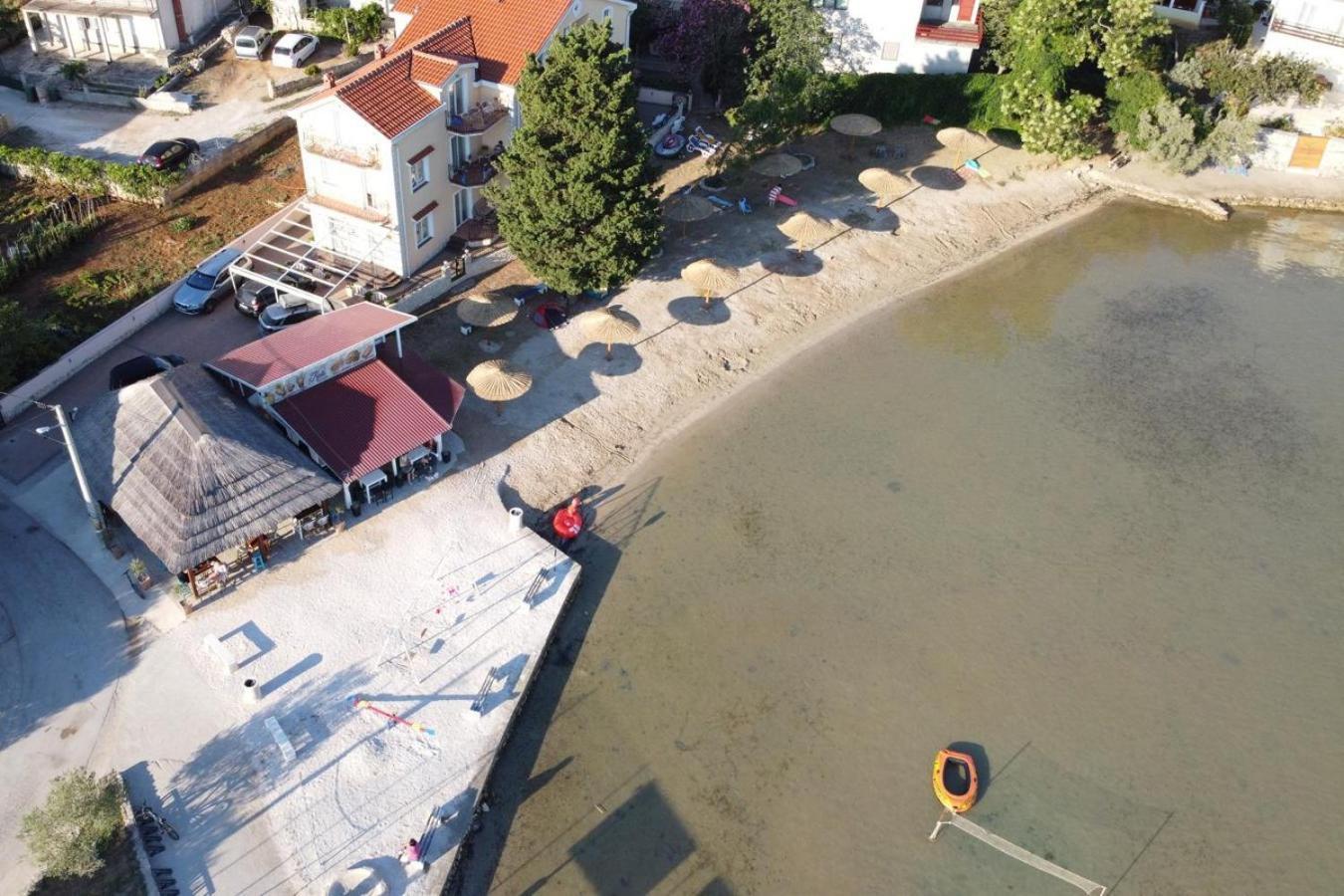 Apartments With A Parking Space Kraj, Pasman - 8213 Tkon Exterior foto